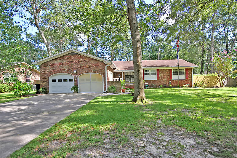 206 Grouse Road Summerville, SC 29485 - Photo 3 of 28 Large driveway and two car garage