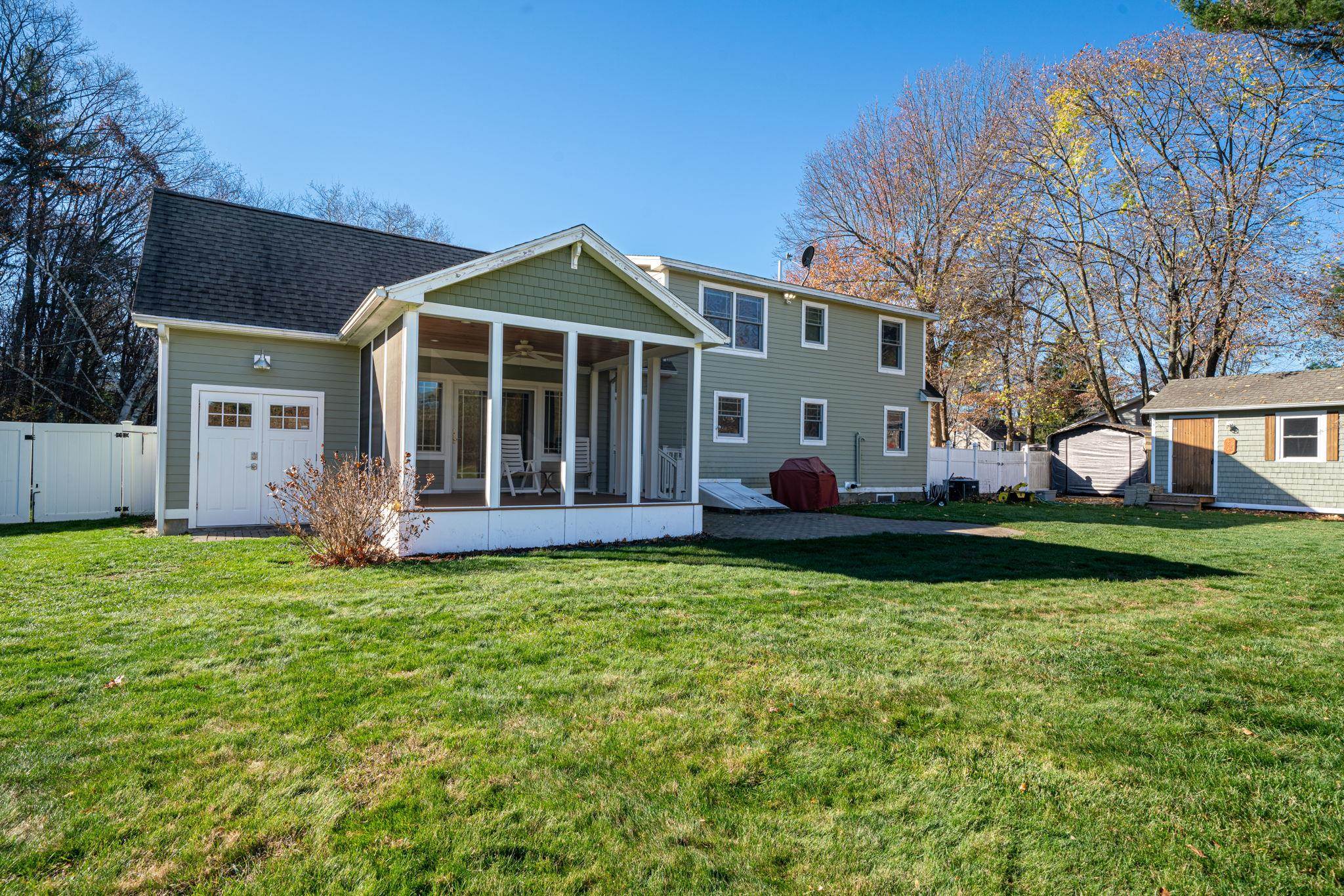 10 Burns Hill Road Hudson, NH 03051 - Photo 29 of 40