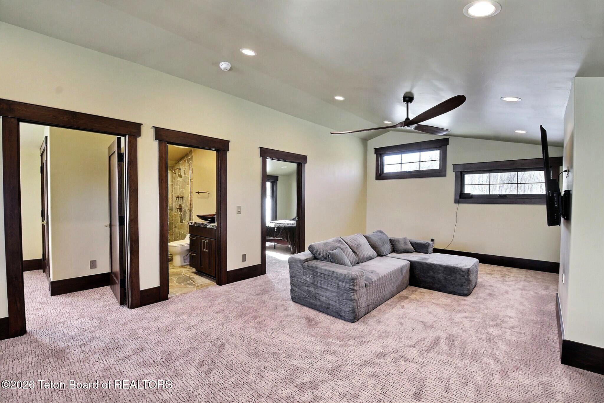 9802 Hiddenwaters Lane Victor, ID 83455 - Photo 27 of 52 Upper Level Living area