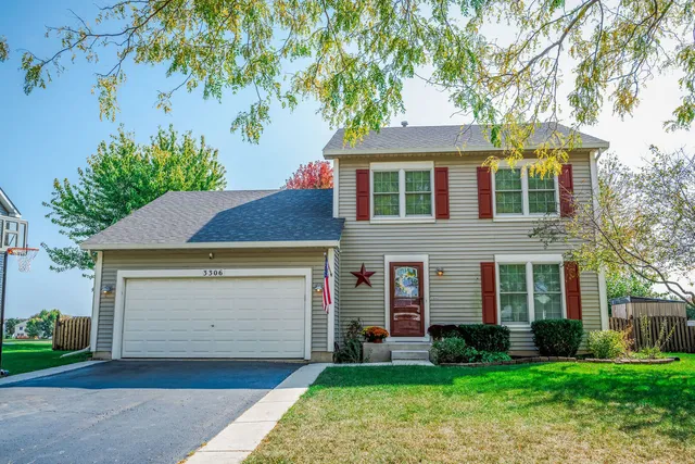 $330,000 | 3306 Veronica Street, Plano, IL 60545