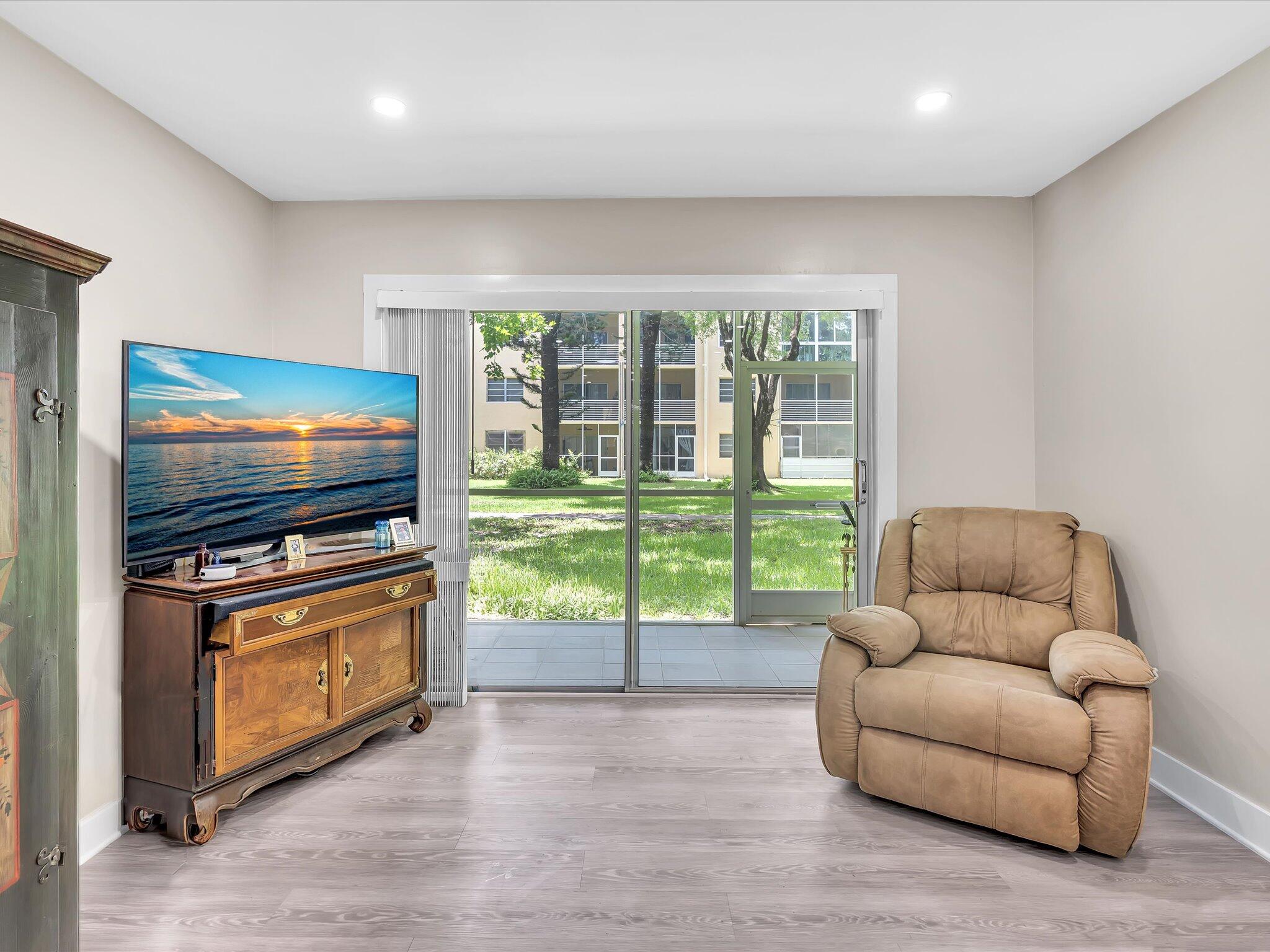 100 Ashbury Road, Unit 103 Hollywood, FL 33024 - Photo 20 of 39 19-FPP00096
