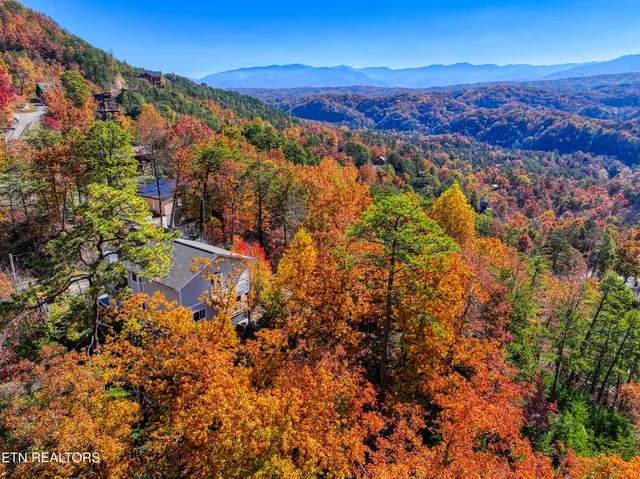 $540,000 | 1814 Blue Tick Way, Sevierville, TN 37876