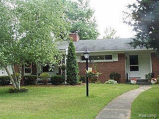 5560 Crooked Lake Road Howell, MI 48843 - Photo 19 of 19 FRONT OF HOME