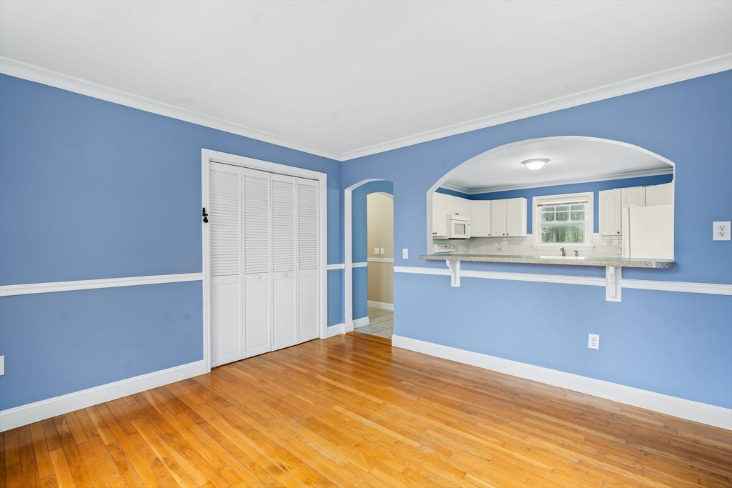 71 Narrows Road Westminster, MA 01473 - Photo 3 of 27 Gallery Image 3