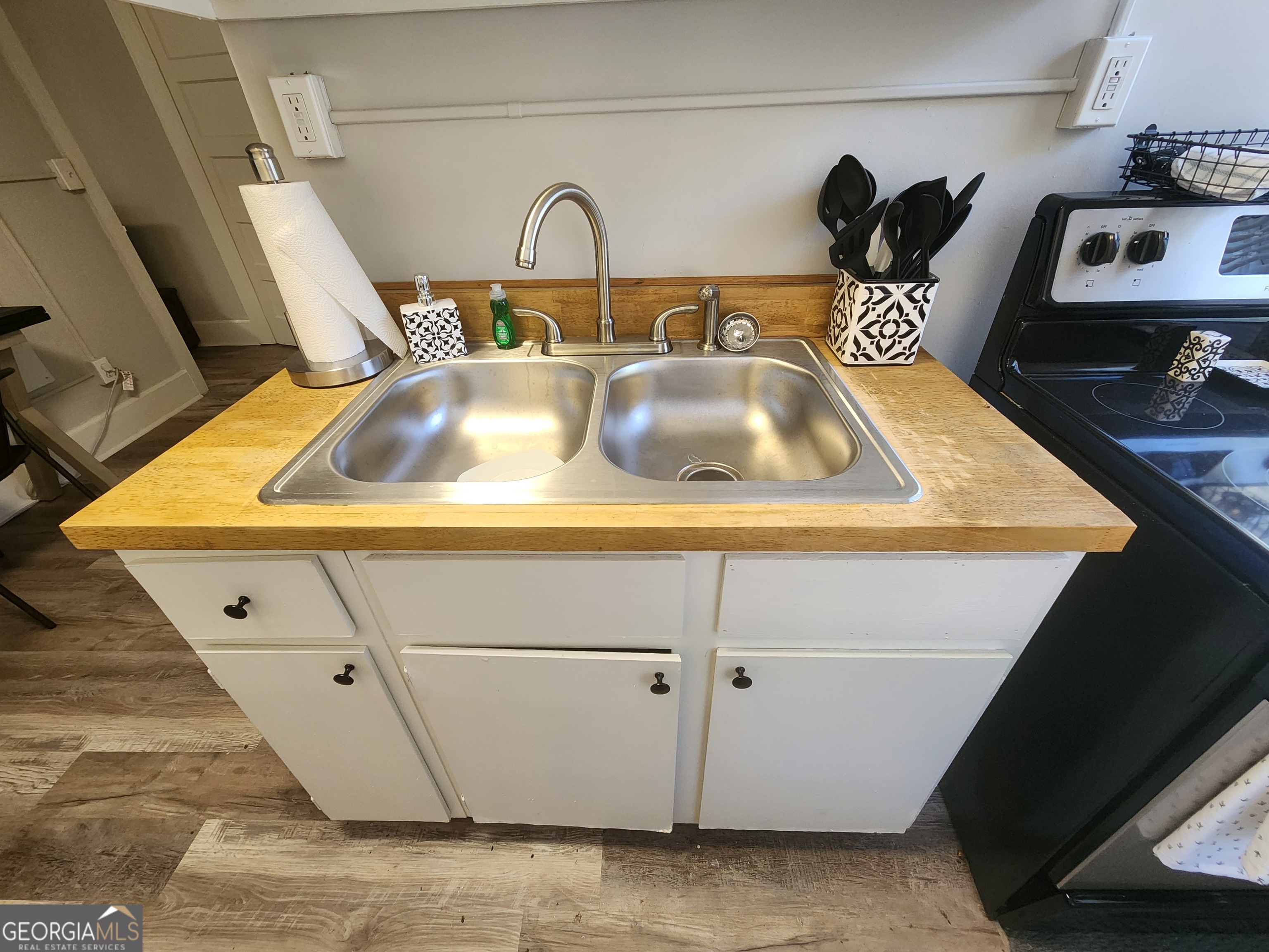 917 Oakview Avenue, Unit 6 Columbus, GA 31906 - Photo 8 of 13 a close view of sink and tap