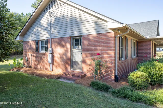 $289,900 | 6175 Maxwell Road, Autryville, NC 28318