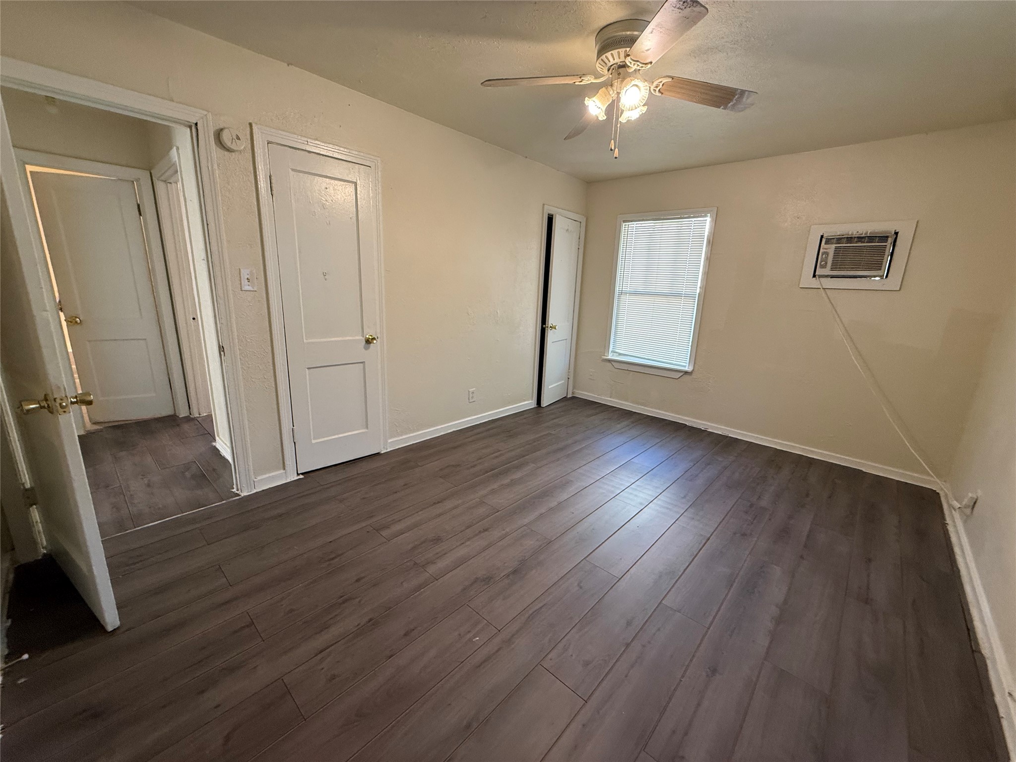 5501 Malmedy Road Houston, TX 77033 - Photo 7 of 20 Gallery Image 7