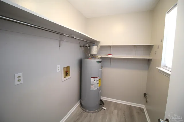 $1,400 | 3400 Green Briar Court, Unit C, Gulf Breeze, FL 32563