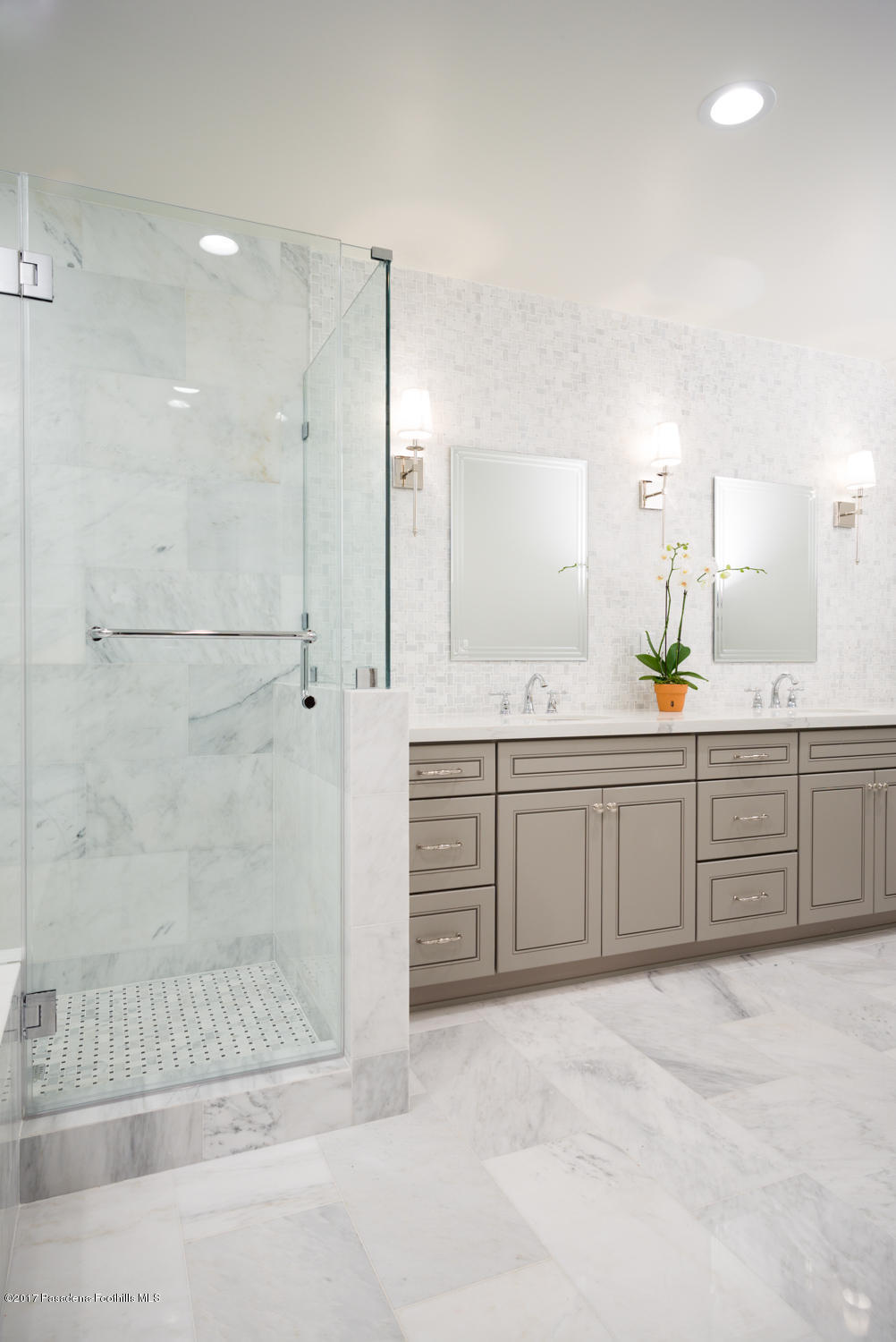 4804 Hampton Road La Canada Flintridge, CA 91011 - Photo 16 of 26 20170713-L1007929