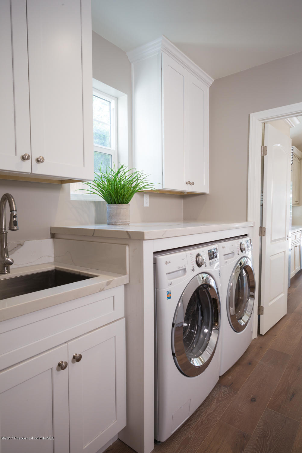 4804 Hampton Road La Canada Flintridge, CA 91011 - Photo 20 of 26 20170712-L1007917