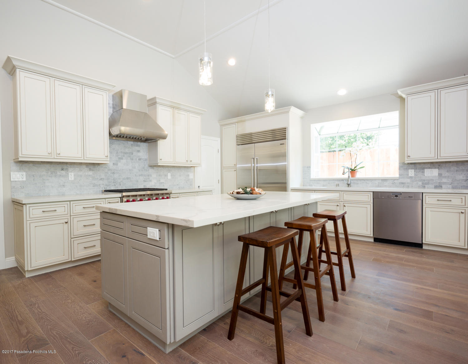 4804 Hampton Road La Canada Flintridge, CA 91011 - Photo 9 of 26 IMG_0667 2