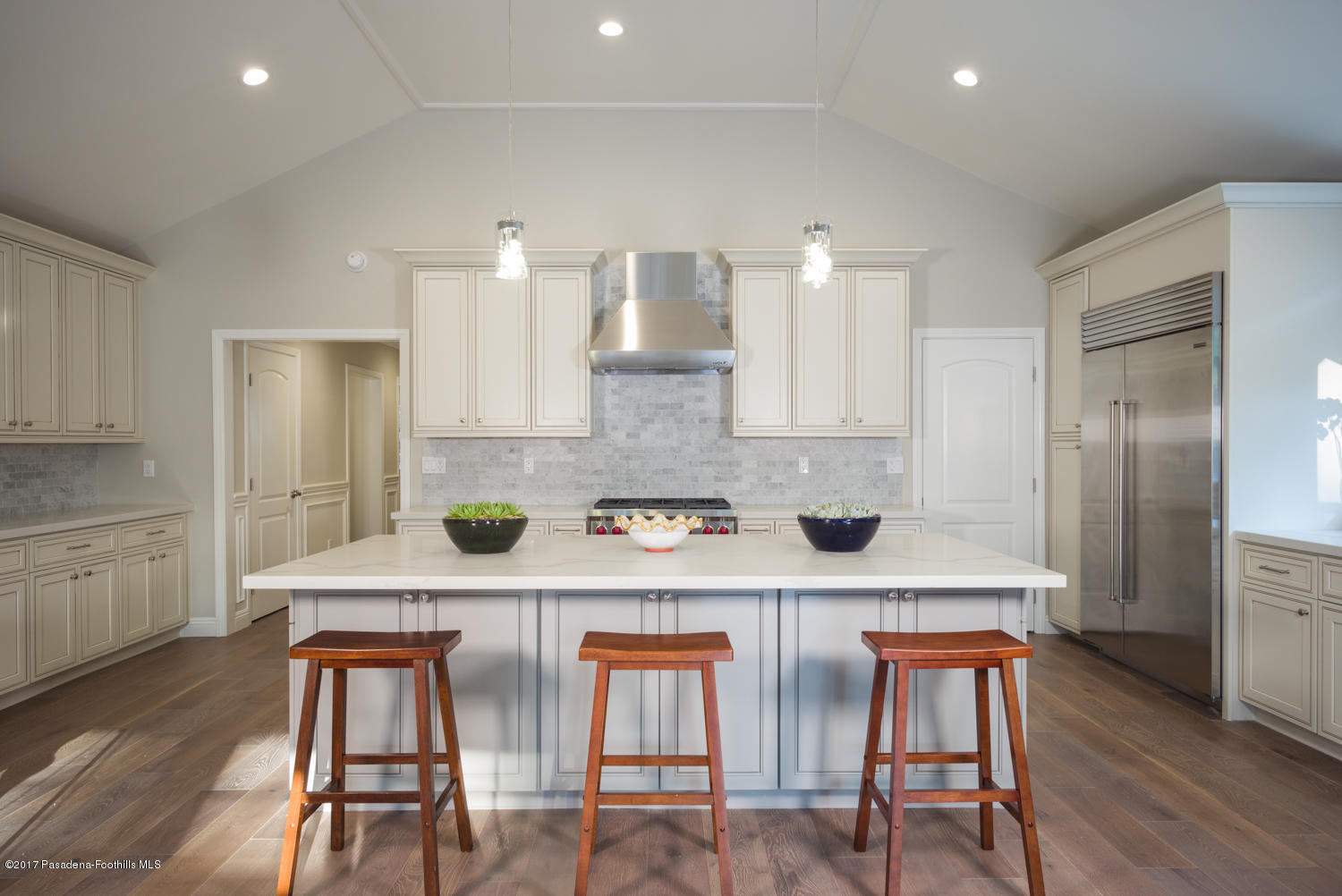 4804 Hampton Road La Canada Flintridge, CA 91011 - Photo 10 of 26 20170712-L1007877