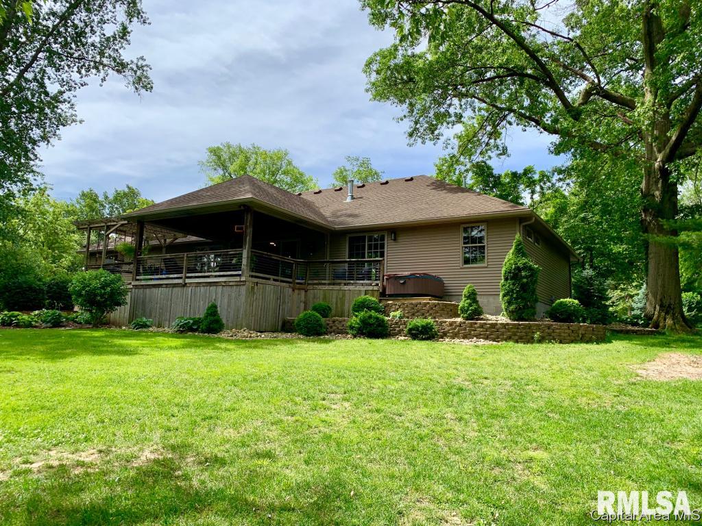 9 Hawthorne Lane Springfield, IL 62712 - Photo 2 of 26 Gallery Image 2