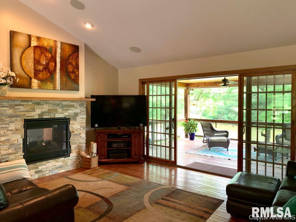 9 Hawthorne Lane Springfield, IL 62712 - Photo 8 of 26 Gallery Image 8