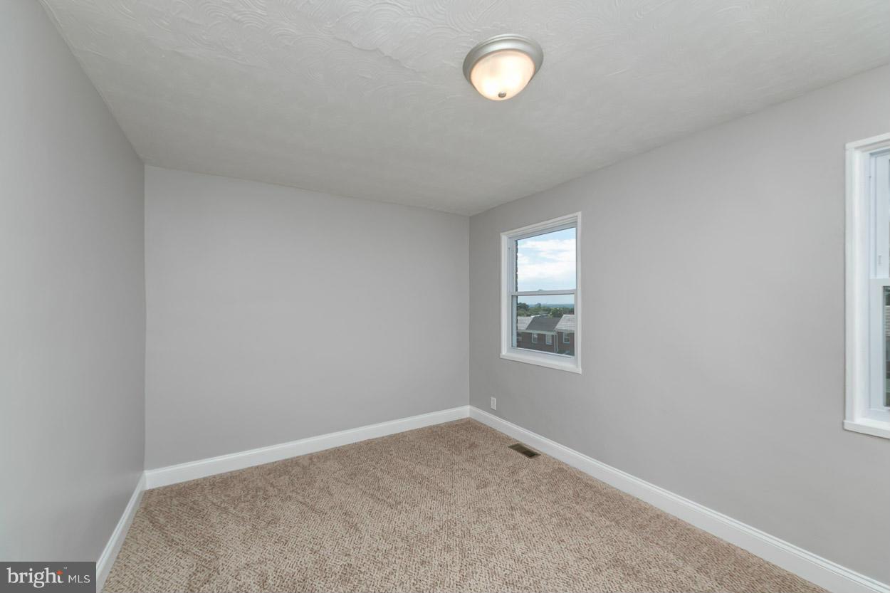 3920 Rokeby Road Baltimore, MD 21229 - Photo 11 of 24 Bedroom