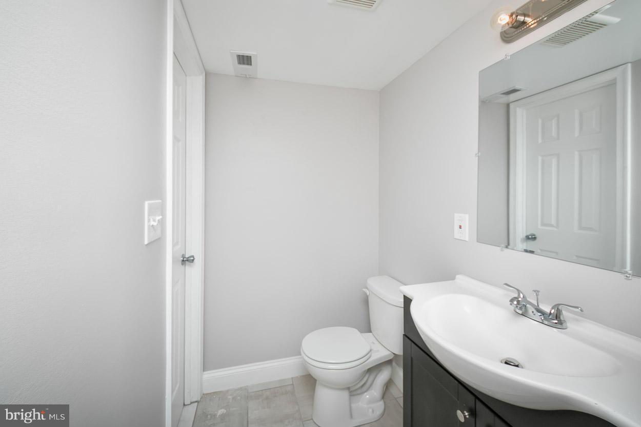 3920 Rokeby Road Baltimore, MD 21229 - Photo 17 of 24 Bath