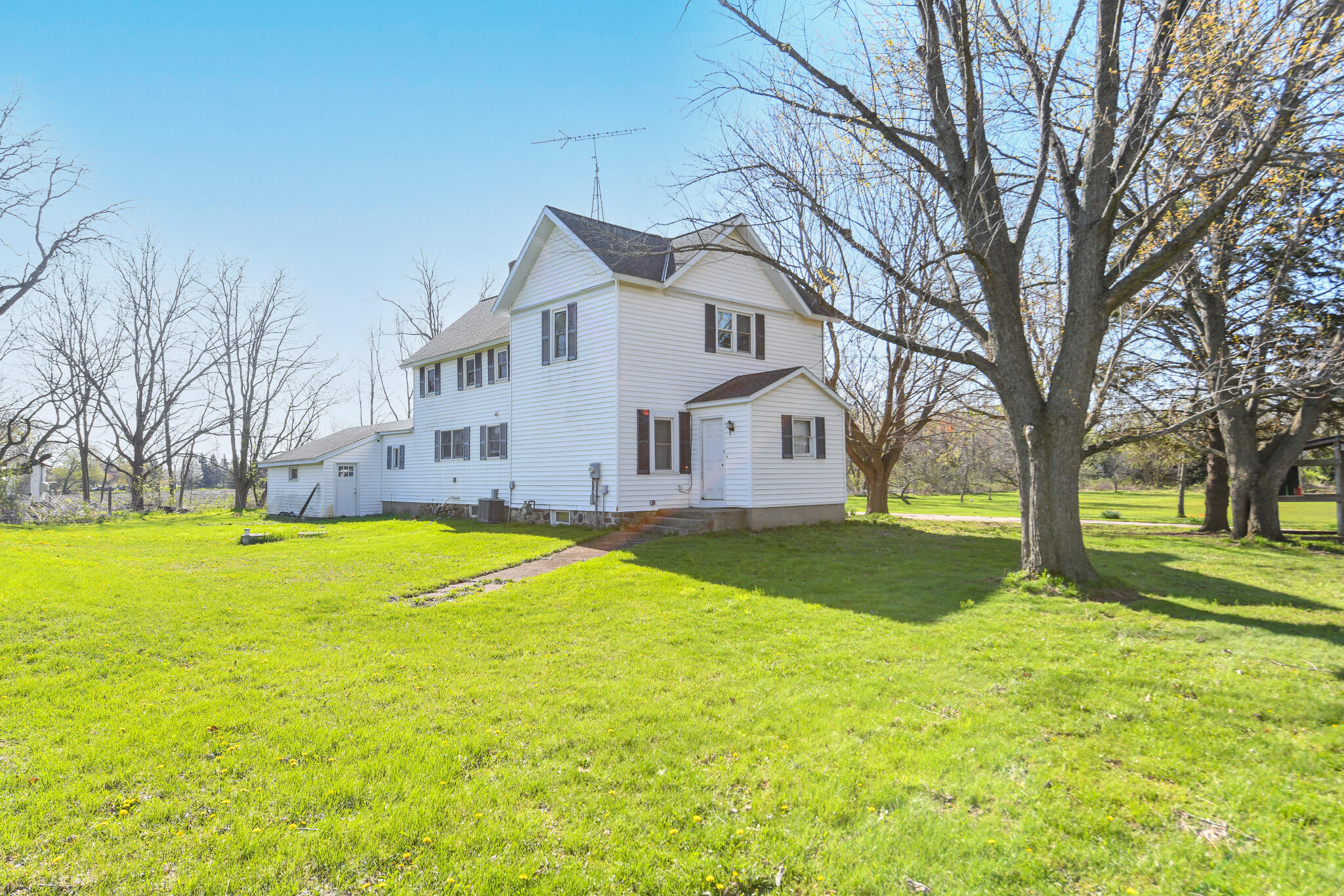 N5364 Cobb Road Lafayette, WI 53121 - Photo 27 of 38 Back View