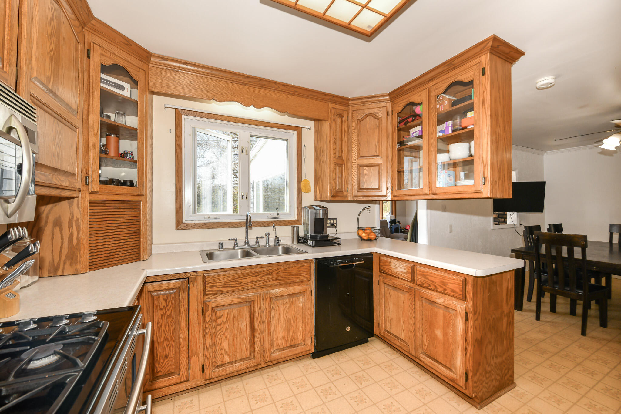 N5364 Cobb Road Lafayette, WI 53121 - Photo 9 of 38 Kitchen