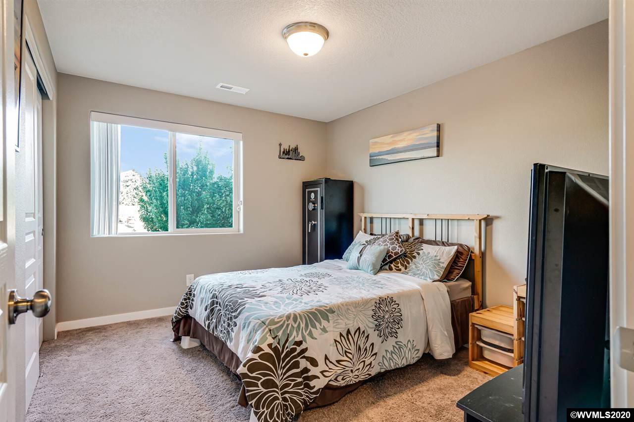 500 Northwest Adam Street Albany, OR 97321 - Photo 26 of 37