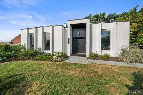 $770,000 | 6005 Bishops Place, St. Louis, MO 63109
