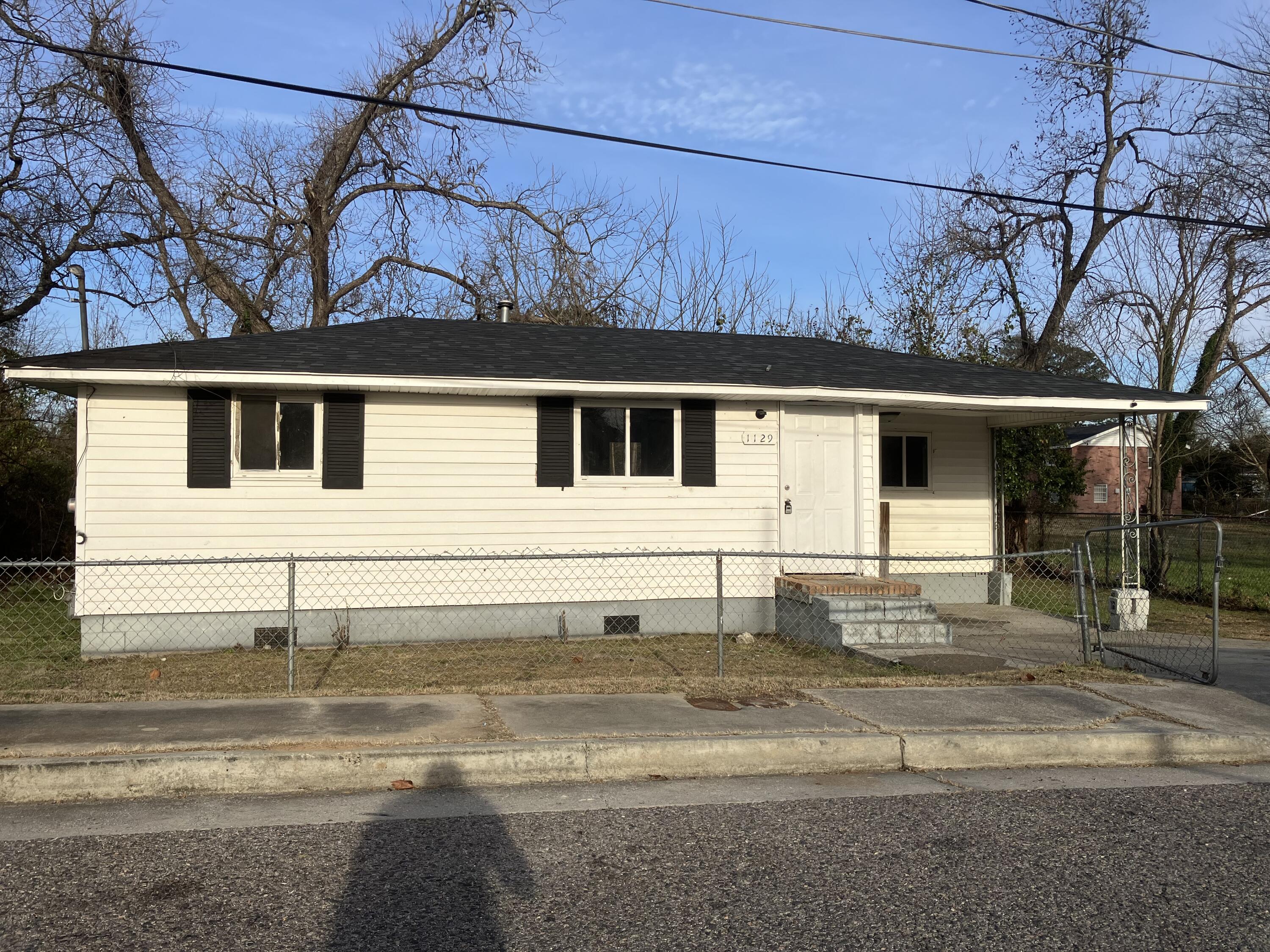 1129 11th Avenue Augusta, GA 30901 - Photo 1 of 7 IMG_1122