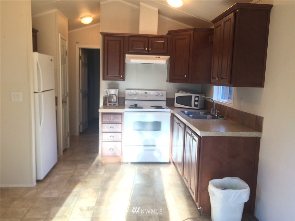 290 Granat Road, Unit 1 Port Orchard, WA 98366 - Photo 11 of 19 Gallery Image 11