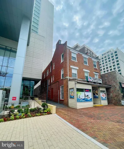 $1,725 | 7347 Wisconsin Avenue, Unit 303, Bethesda, MD 20814