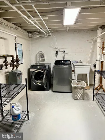 $1,725 | 7347 Wisconsin Avenue, Unit 303, Bethesda, MD 20814