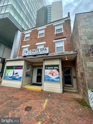 $1,725 | 7347 Wisconsin Avenue, Unit 303, Bethesda, MD 20814