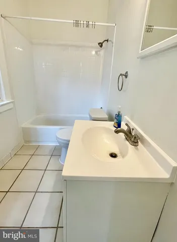 $1,725 | 7347 Wisconsin Avenue, Unit 303, Bethesda, MD 20814