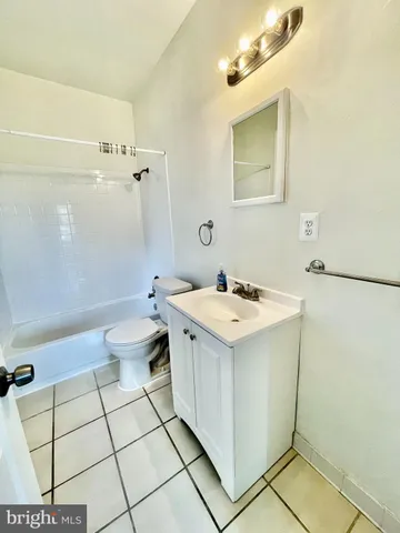 $1,725 | 7347 Wisconsin Avenue, Unit 303, Bethesda, MD 20814