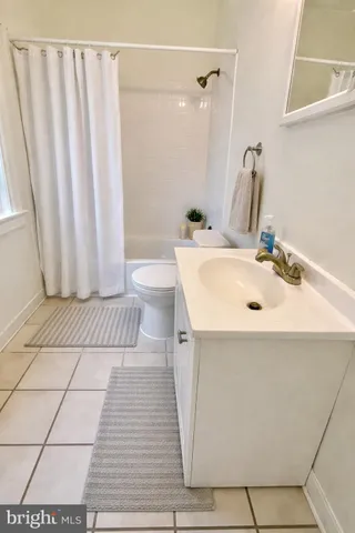 $1,725 | 7347 Wisconsin Avenue, Unit 303, Bethesda, MD 20814