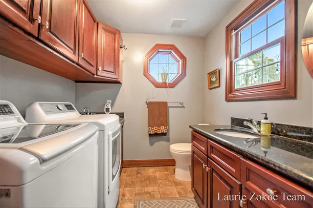 $614,900 | 3947 76th Street Southwest, Byron Center, MI 49315