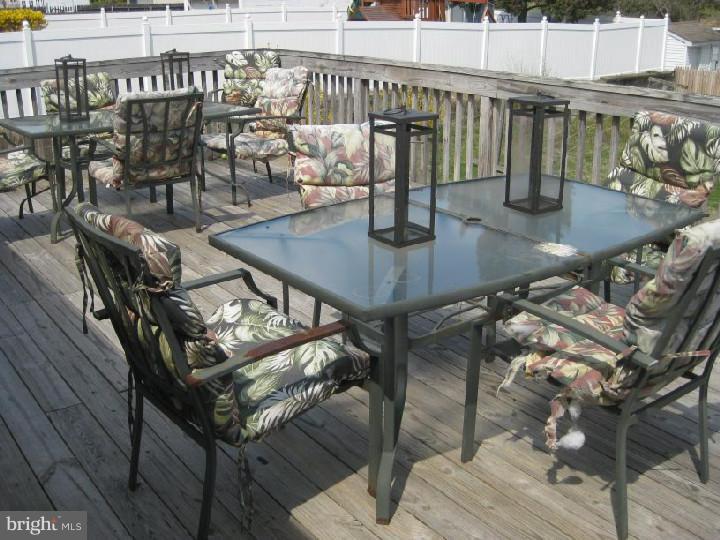 915 South Fairview Street Riverside, NJ 08075 - Photo 6 of 8 Deck