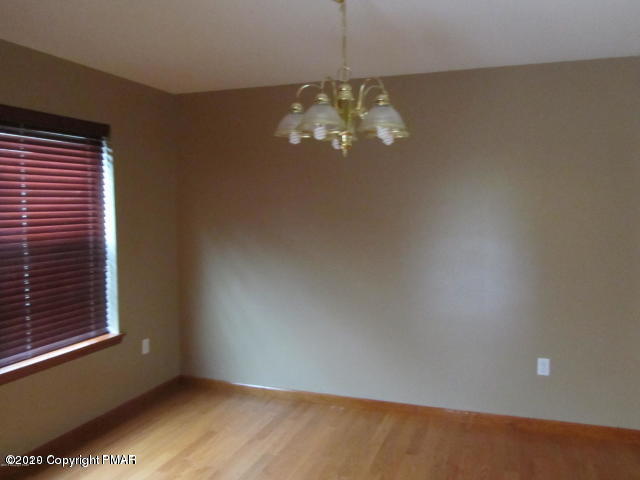 5 Highridge Road Albrightsville, PA 18210 - Photo 9 of 37 20200101153445077052000000-o