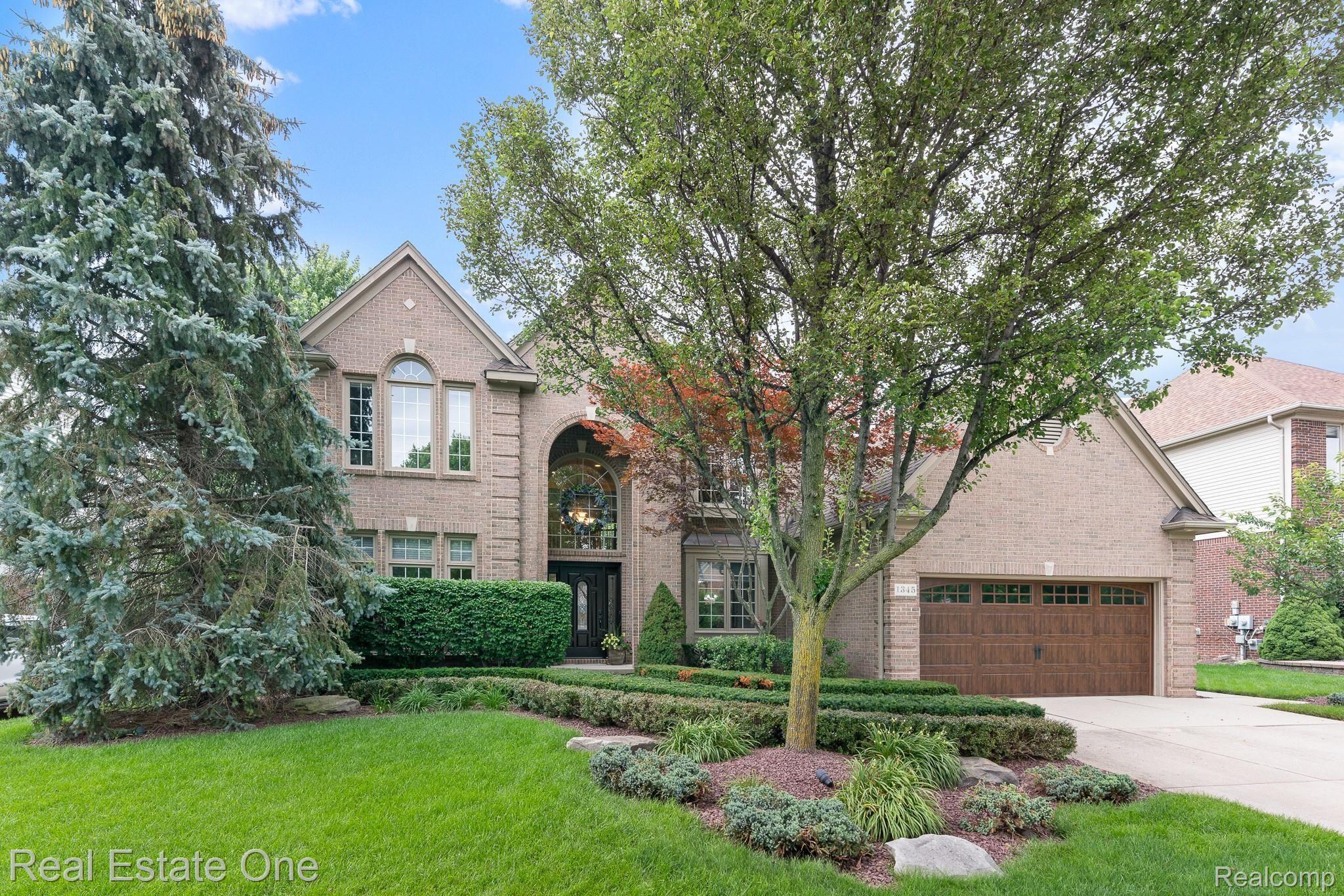 GORGEOUS HOME