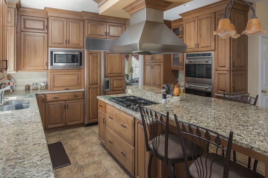 5 Daniel Shays Road Hopkinton, MA 01748 - Photo 5 of 29 Gallery Image 5