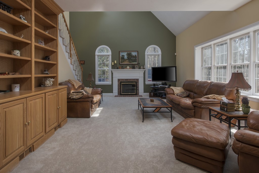 5 Daniel Shays Road Hopkinton, MA 01748 - Photo 8 of 29 Gallery Image 8
