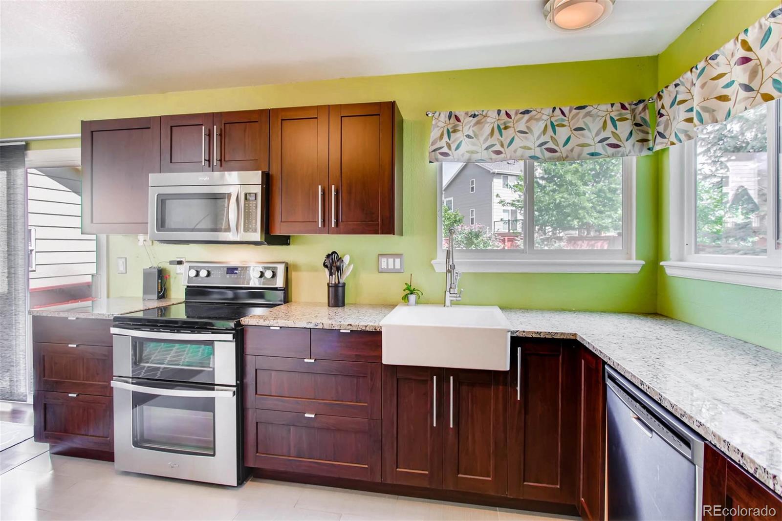9862 Burberry Way Highlands Ranch, CO 80129 - Photo 12 of 28 Gallery Image 12