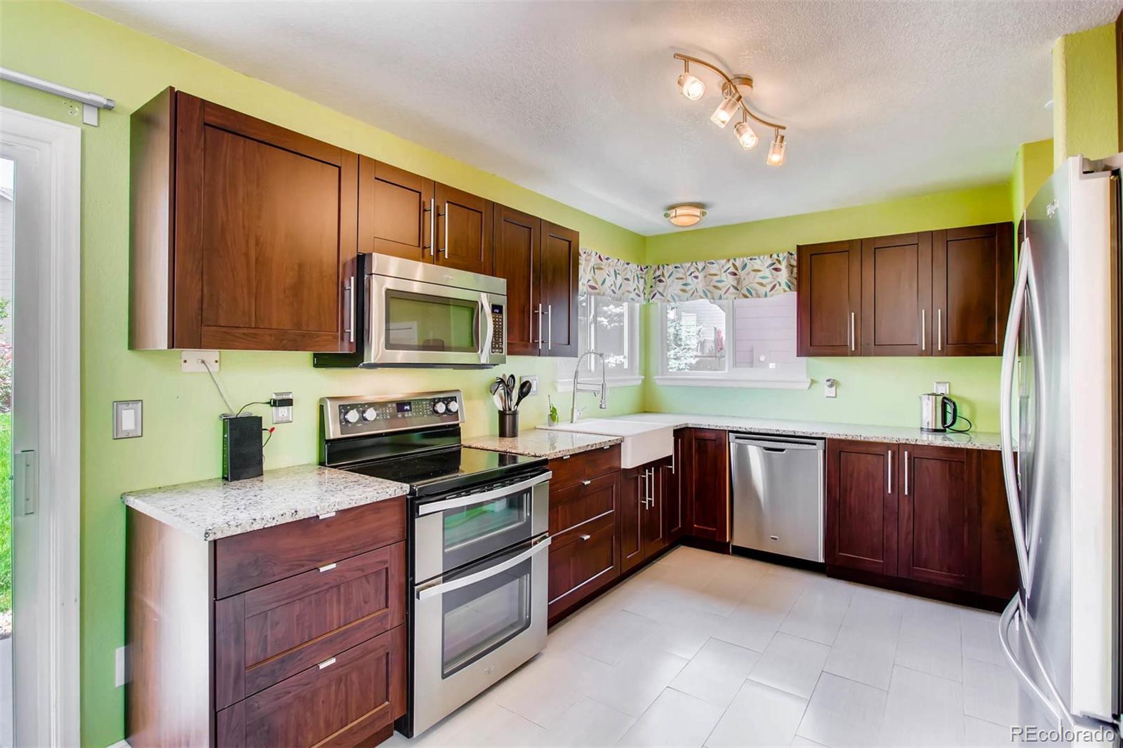 9862 Burberry Way Highlands Ranch, CO 80129 - Photo 10 of 28 Gallery Image 10