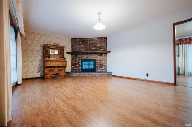 $289,900 | 6900 West Franklin Road, Evansville, IN 47712