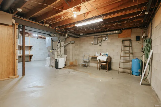 $289,900 | 6900 West Franklin Road, Evansville, IN 47712