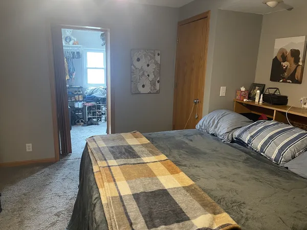 $215,000 | 1588 Washington Street, Muscatine, IA 52761