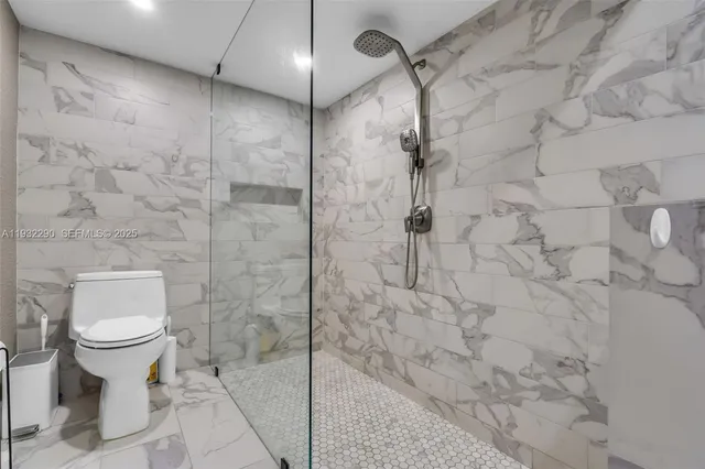 $17,500 | 653 Glenridge Road, Key Biscayne, FL 33149