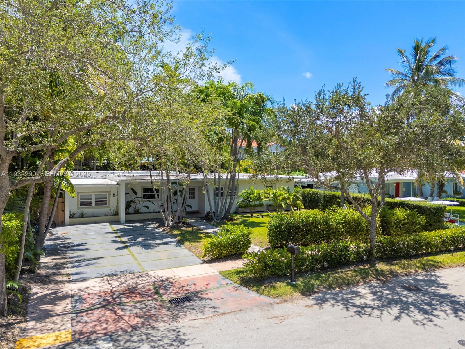 653 Glenridge Road Key Biscayne, FL 33149 - Photo 45 of 47