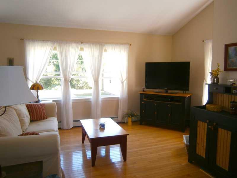 14 Chadbourne Road Lewiston, ME 04240 - Photo 18 of 20 Living Room.