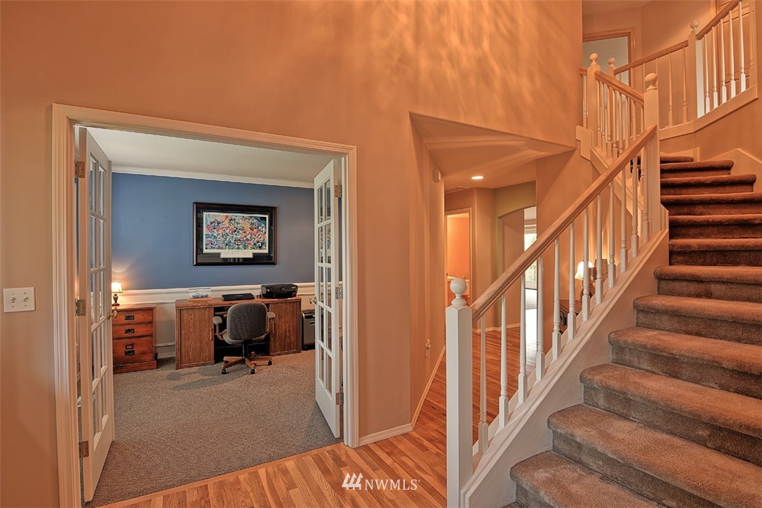 8506 218th Street Southwest Edmonds, WA 98026 - Photo 4 of 19 Gallery Image 4