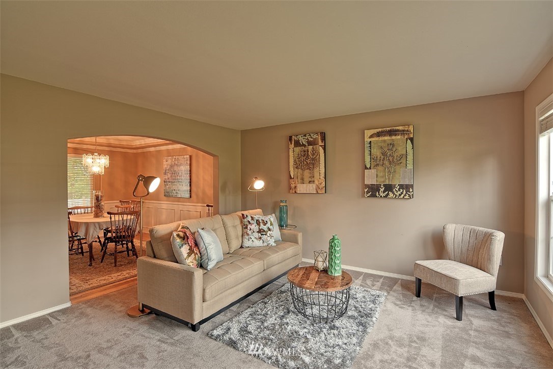 8506 218th Street Southwest Edmonds, WA 98026 - Photo 8 of 19 Gallery Image 8