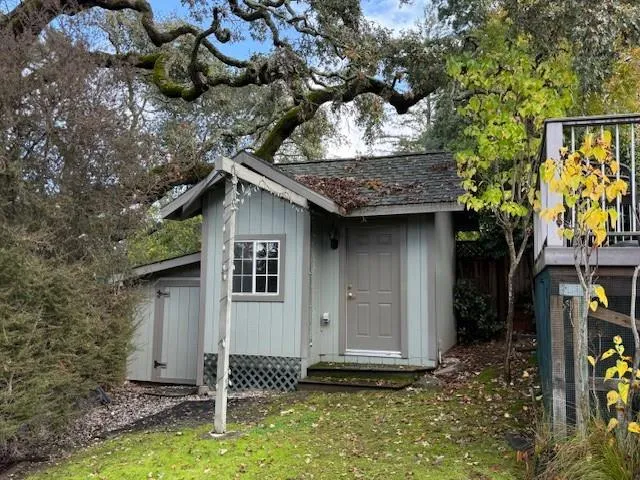 $10,500 | 240 West Floresta Way, Portola Valley, CA 94028