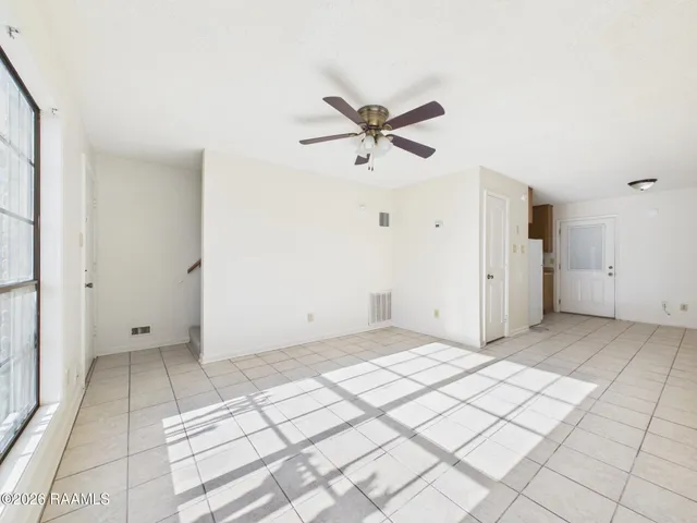 $850 | 112 Country, Unit 2, Lafayette, LA 70508